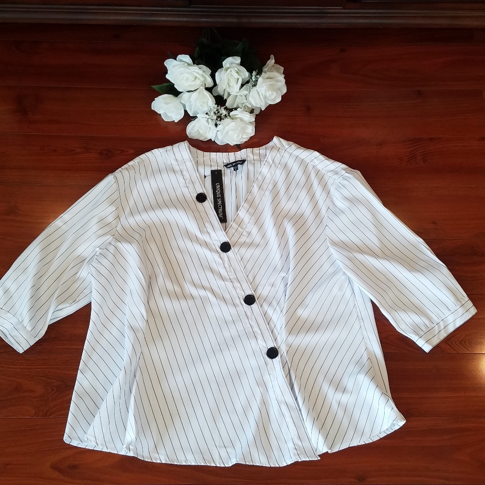 Unique Spectrum Button Down 2X - Picture 2 of 5